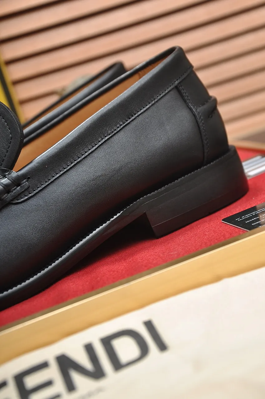 Men's shoes💰560💶[FENDI] The latest high-end men's shoes in Hong Kong! Original quality. The upper is made of imported cowhide material and cowhide lining! Super comfortable on the foot, original wear-resistant outsole, luxurious, fashionable, casual and versatile! Size: 38-45 (45 customized)